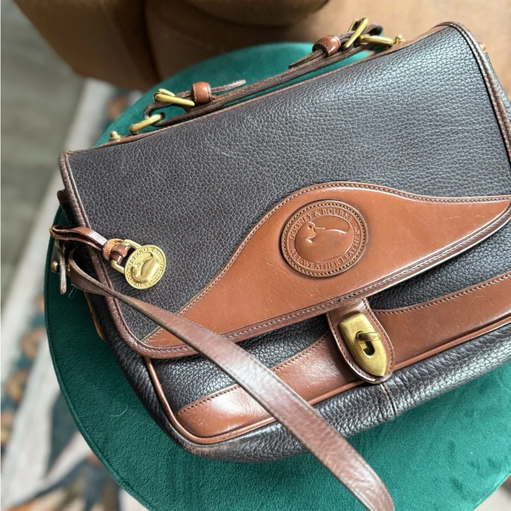 Vintage Dooney & Bourke Carrier Leather Bag